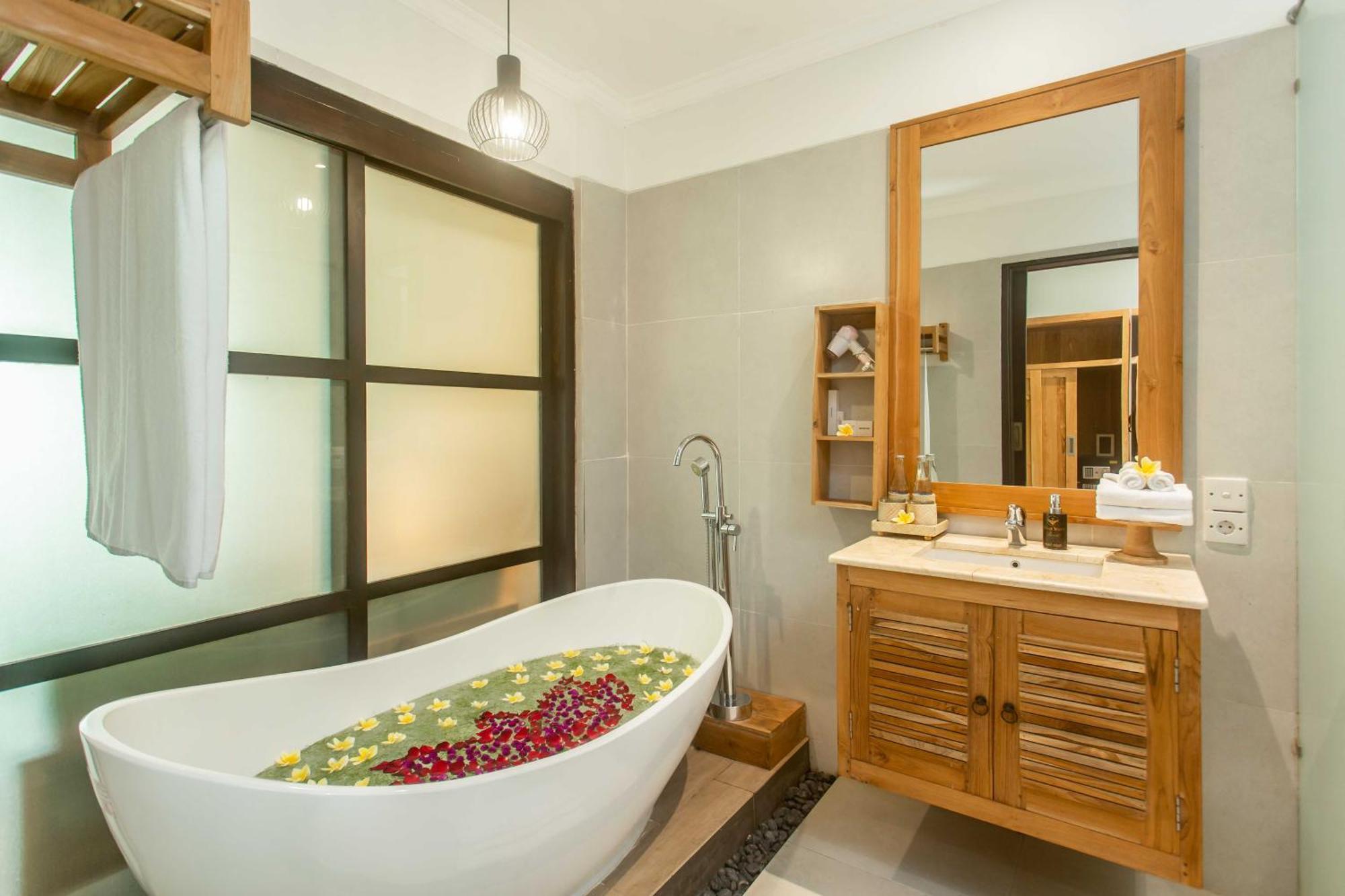 Manah Shanti Suites By Pramana Villas Ubud Exterior foto